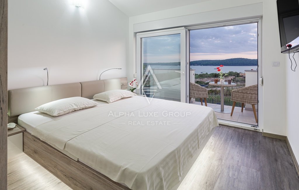 Casa vicino al mare con una bellissima vista sul mare e sulla piscina, Istria, Medulin