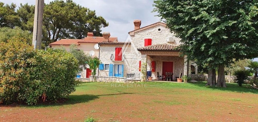 Casa di bellezza in pietra con piscina, Istria, Kršan