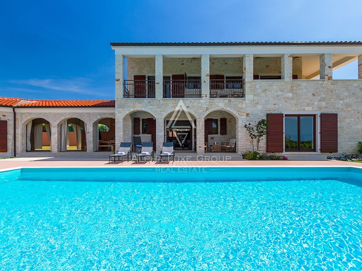 Splendida villa in pietra con piscina e vista panoramica, Istria, Parenzo