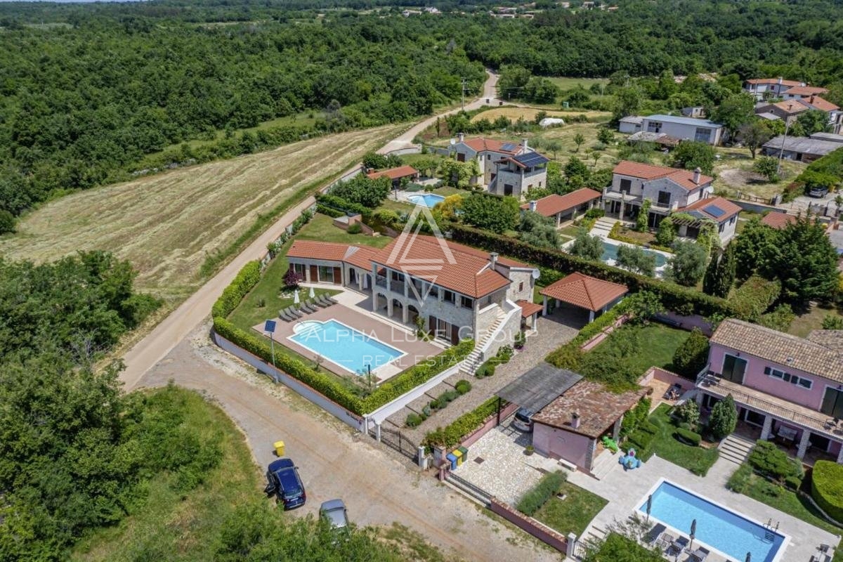 Splendida villa in pietra con piscina e vista panoramica, Istria, Parenzo