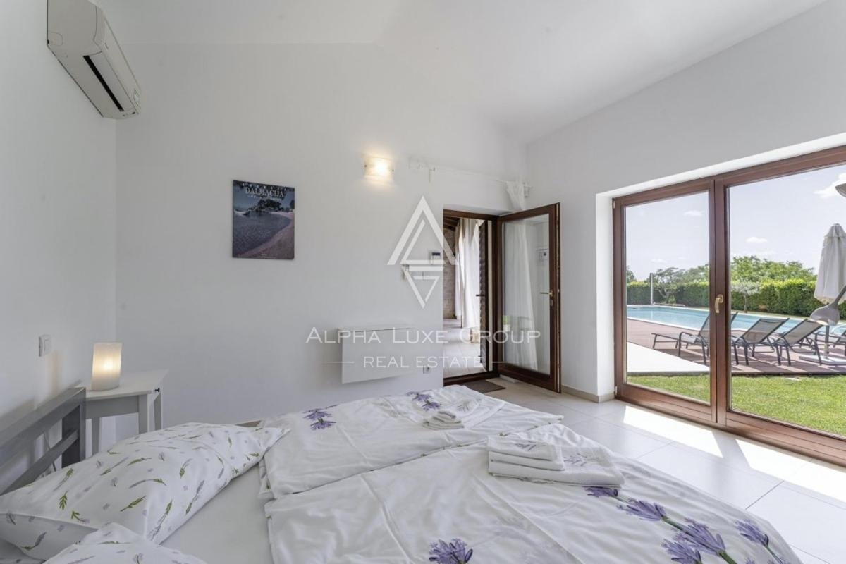 Splendida villa in pietra con piscina e vista panoramica, Istria, Parenzo