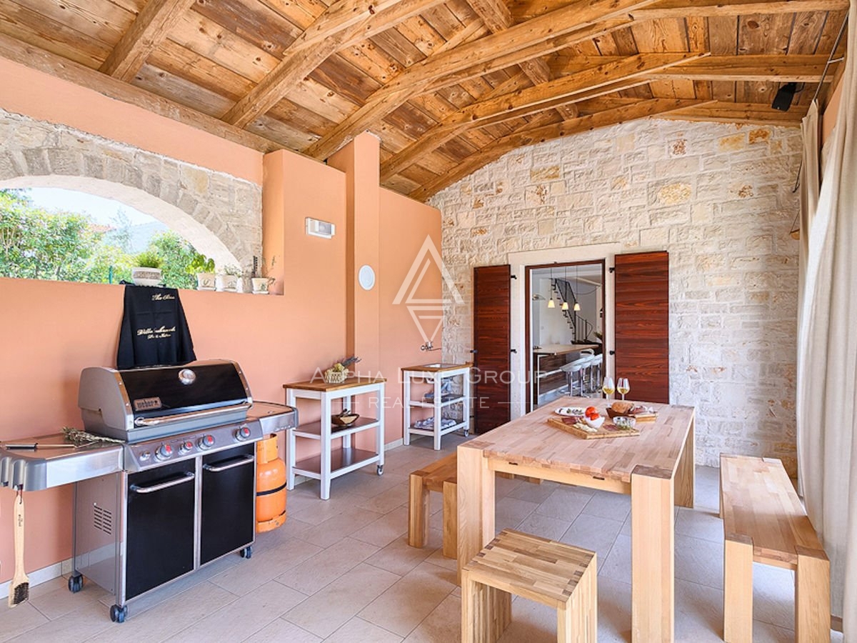 Splendida villa in pietra con piscina e vista panoramica, Istria, Parenzo
