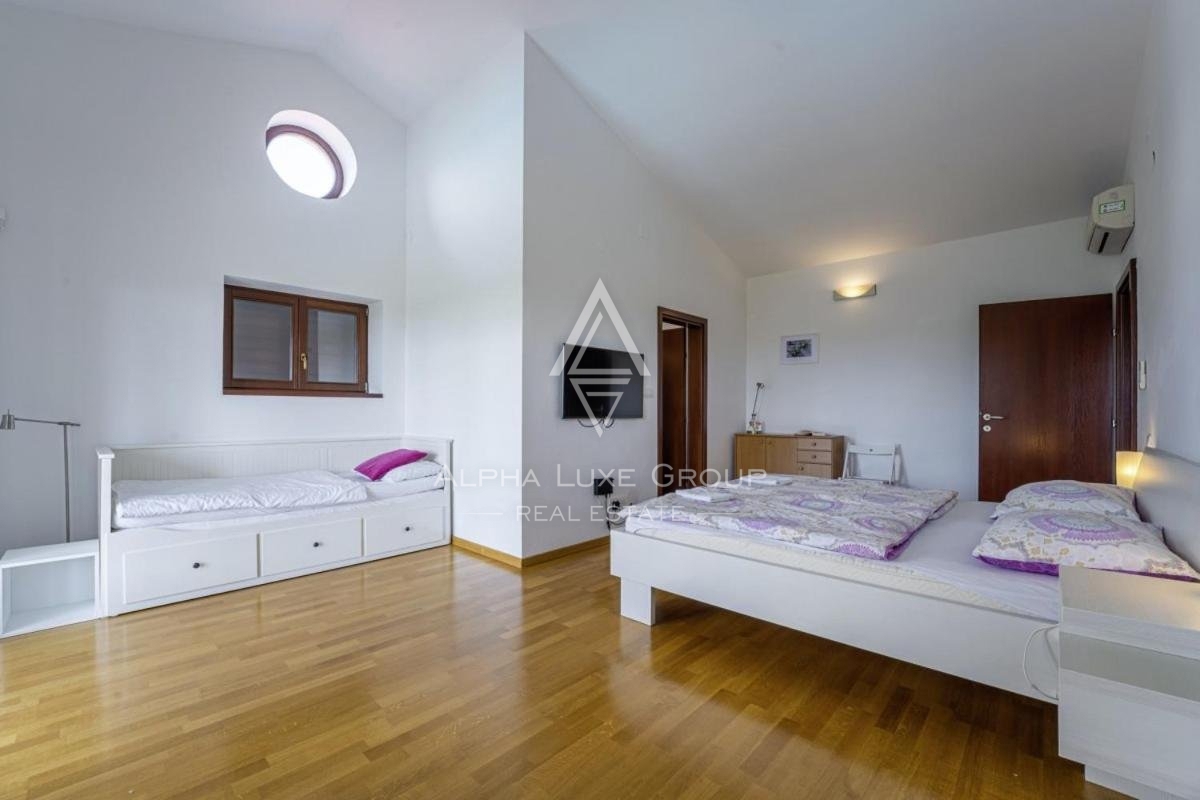 Splendida villa in pietra con piscina e vista panoramica, Istria, Parenzo