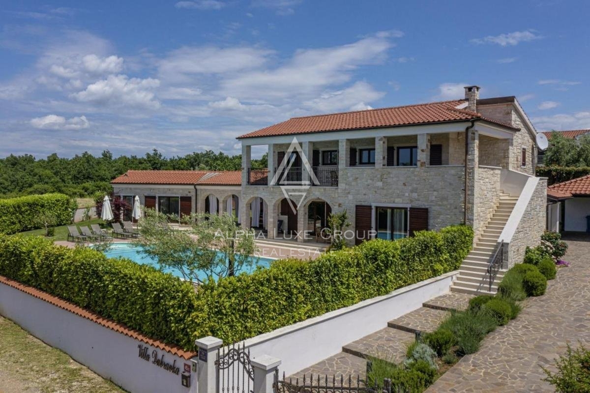 Splendida villa in pietra con piscina e vista panoramica, Istria, Parenzo