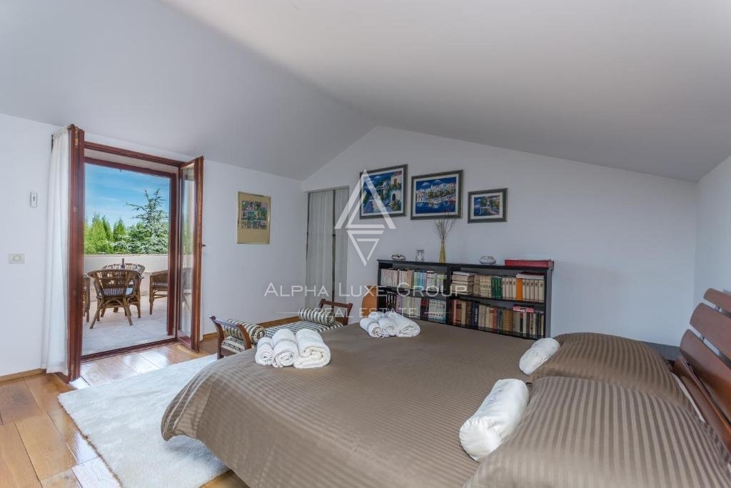 Lussuosa villa con vista mare e piscina, Istria, Marčana