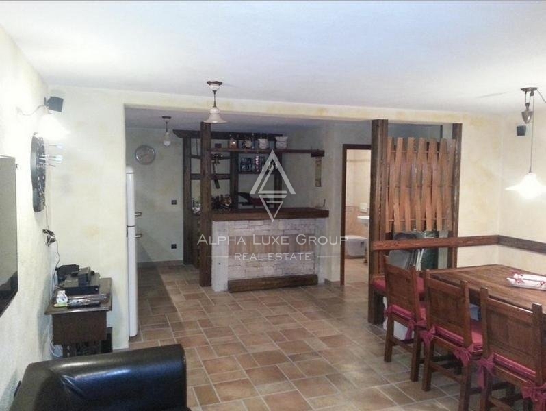Labin Villa moderna con piscina e vista aperta