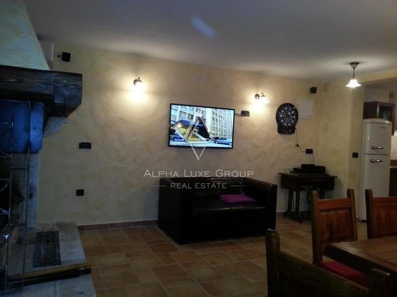 Labin Villa moderna con piscina e vista aperta