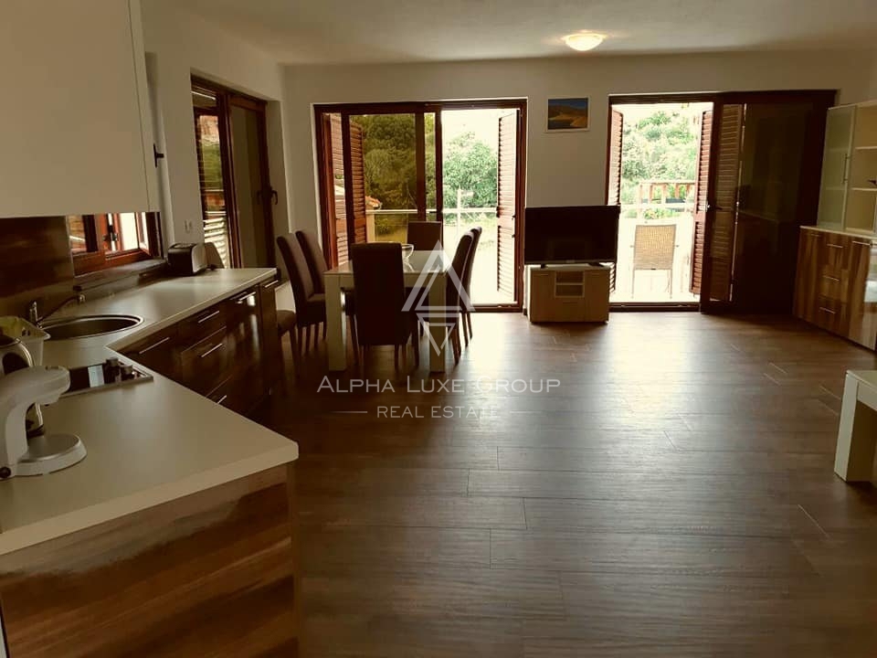 RAB, PALIT, DUE VILLE DI LUSSO CON PISCINE VICINO AL CENTRO!