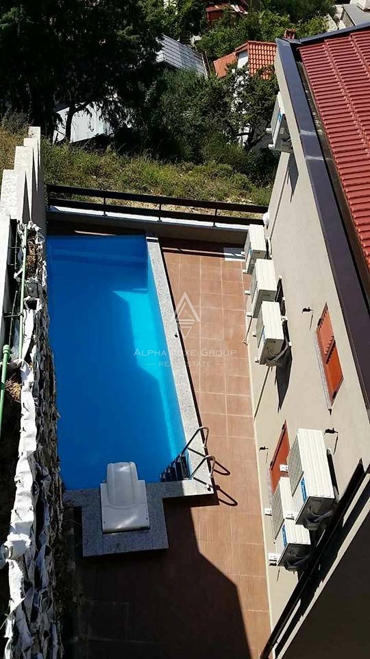 RAB, PALIT, DUE VILLE DI LUSSO CON PISCINE VICINO AL CENTRO!