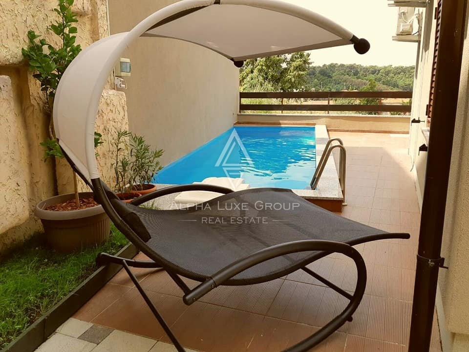 RAB, PALIT, DUE VILLE DI LUSSO CON PISCINE VICINO AL CENTRO!