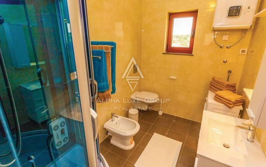 RAB, PALIT, DUE VILLE DI LUSSO CON PISCINE VICINO AL CENTRO!