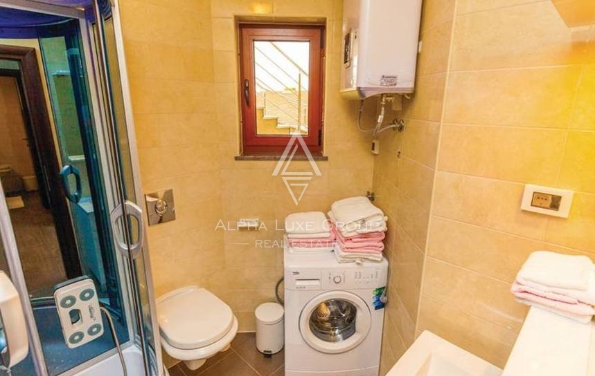 RAB, PALIT, DUE VILLE DI LUSSO CON PISCINE VICINO AL CENTRO!