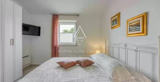 Istria, Poreč: Affascinante casa in pietra con piscina in vendita