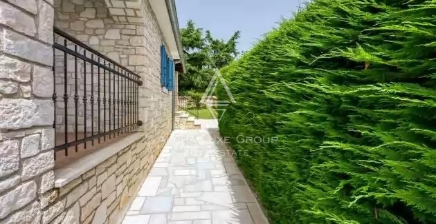 Istria, Poreč: Affascinante casa in pietra con piscina in vendita