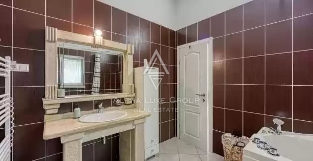 Istria, Poreč: Affascinante casa in pietra con piscina in vendita