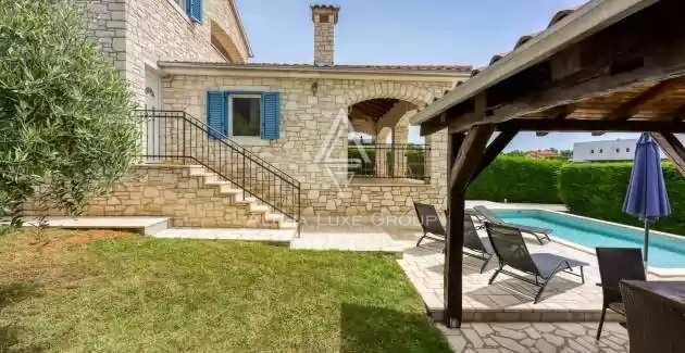 Istria, Poreč: Affascinante casa in pietra con piscina in vendita