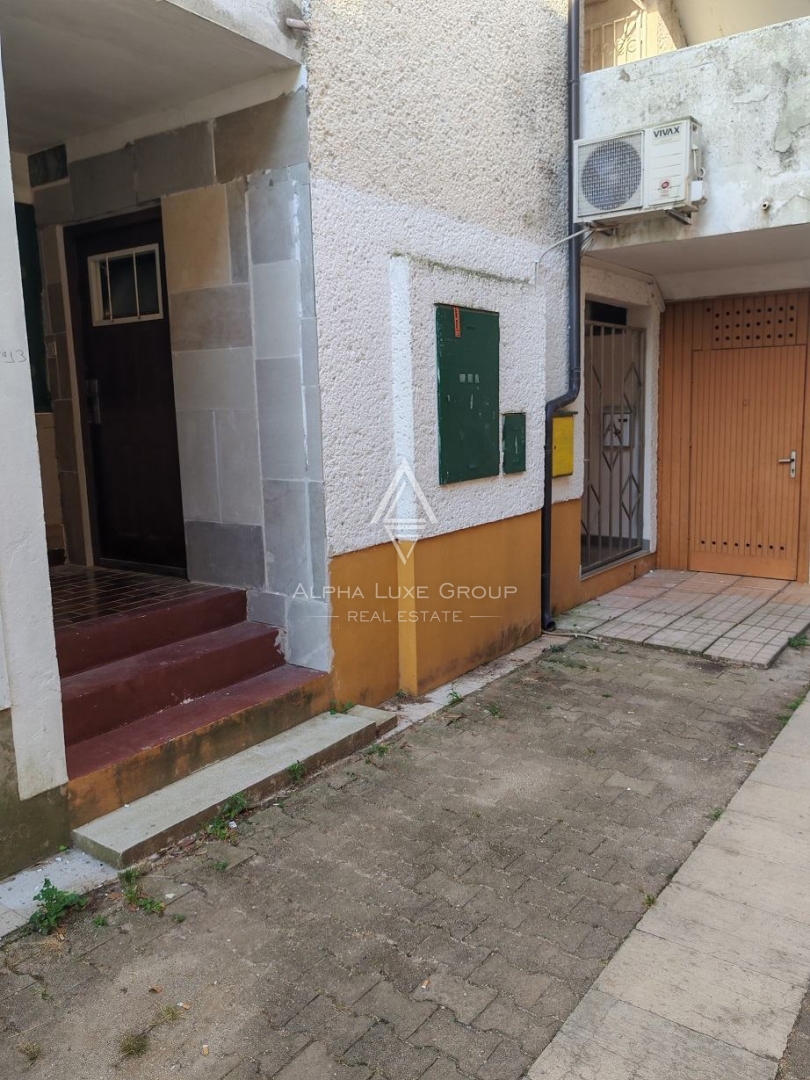 Novigrad, Istria – Appartamento arredato, giardino, mare