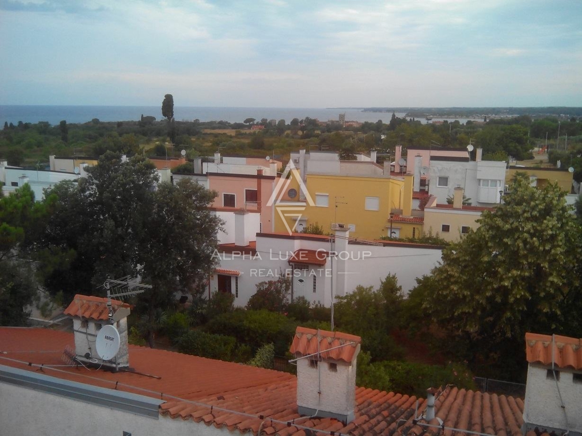 Novigrad, Istria – Appartamento arredato, giardino, mare