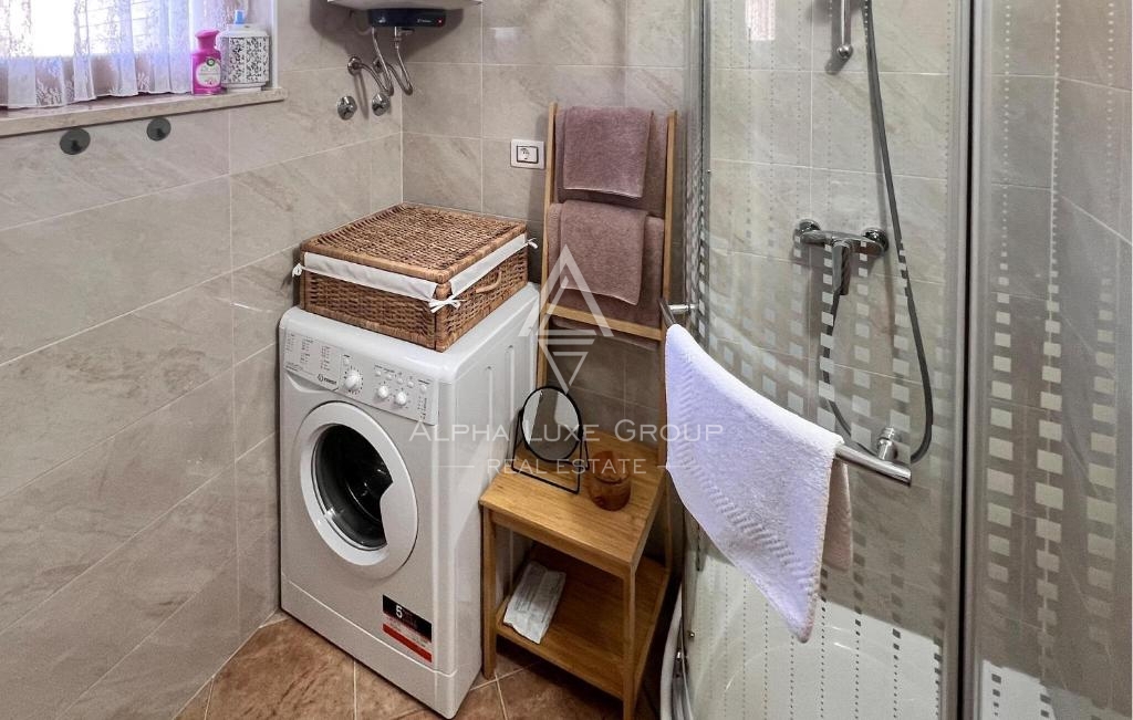 Lupoglav, Istria – Casa in pietra con piscina