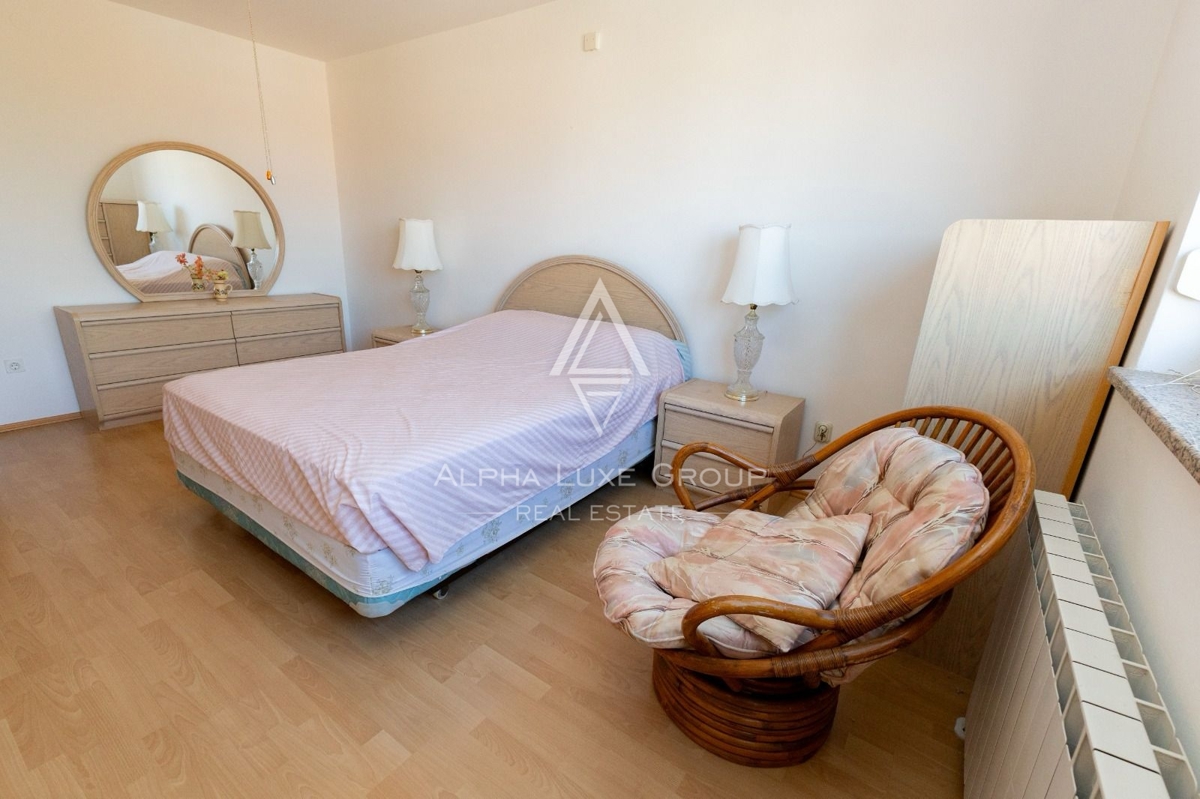 Pola, Istria: Ampio appartamento arredato in vendita