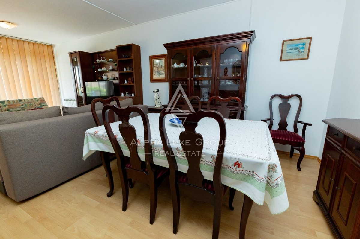 Pola, Istria: Ampio appartamento arredato in vendita