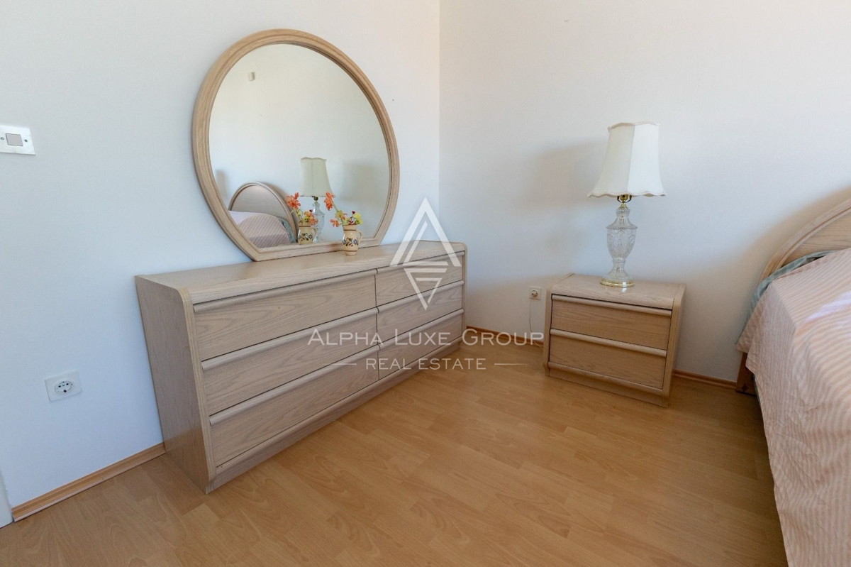 Pola, Istria: Ampio appartamento arredato in vendita