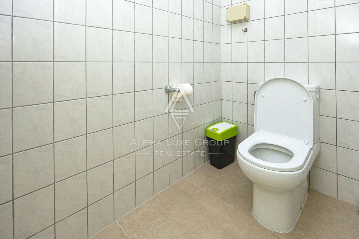 Pola, Istria: Ampio appartamento arredato in vendita