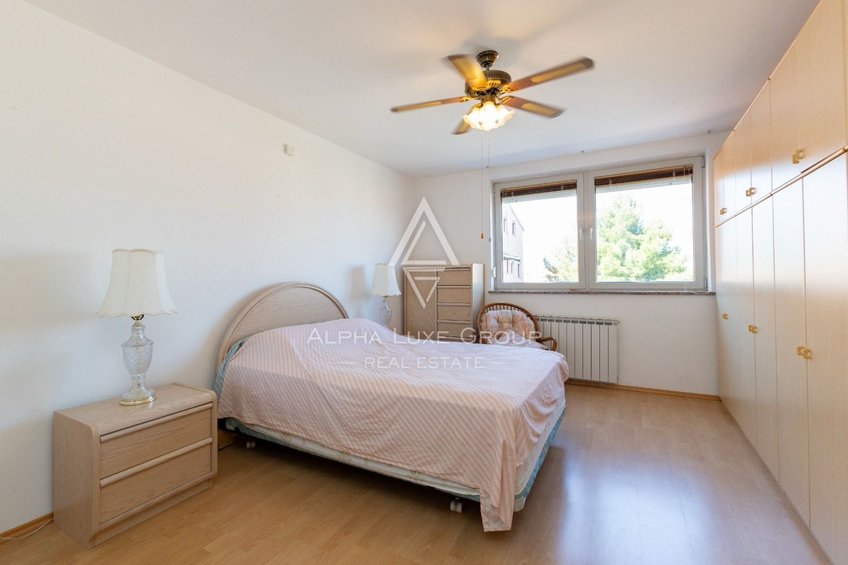 Pola, Istria: Ampio appartamento arredato in vendita