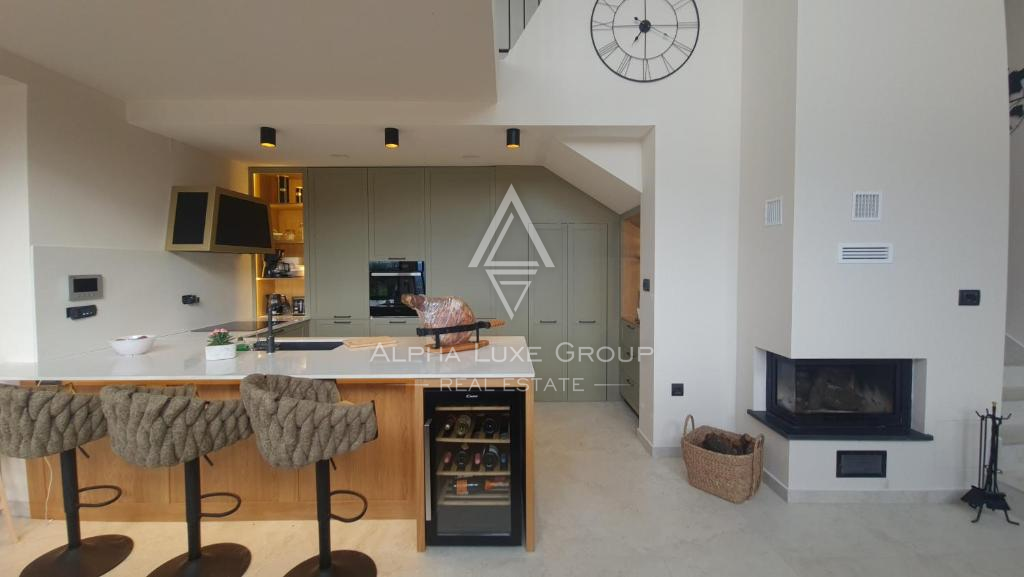 Istria, Montona: Villa di lusso con piscina e vista