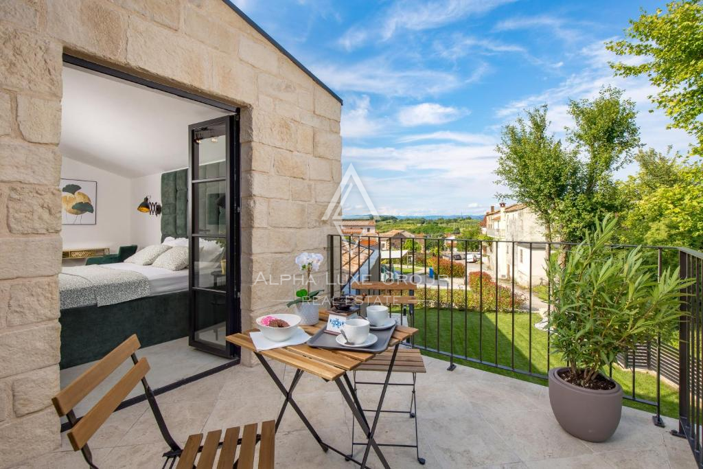 Istria, Montona: Villa di lusso con piscina e vista