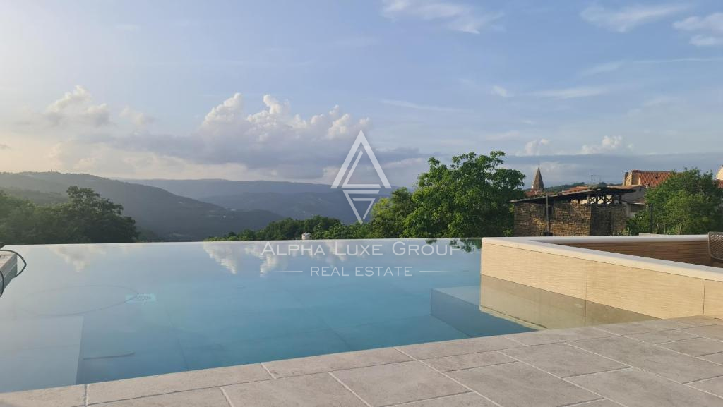 Istria, Montona: Villa di lusso con piscina e vista