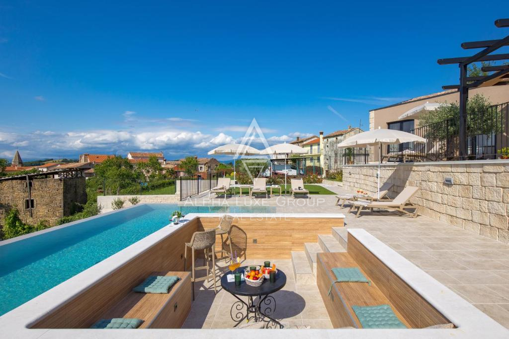 Istria, Montona: Villa di lusso con piscina e vista