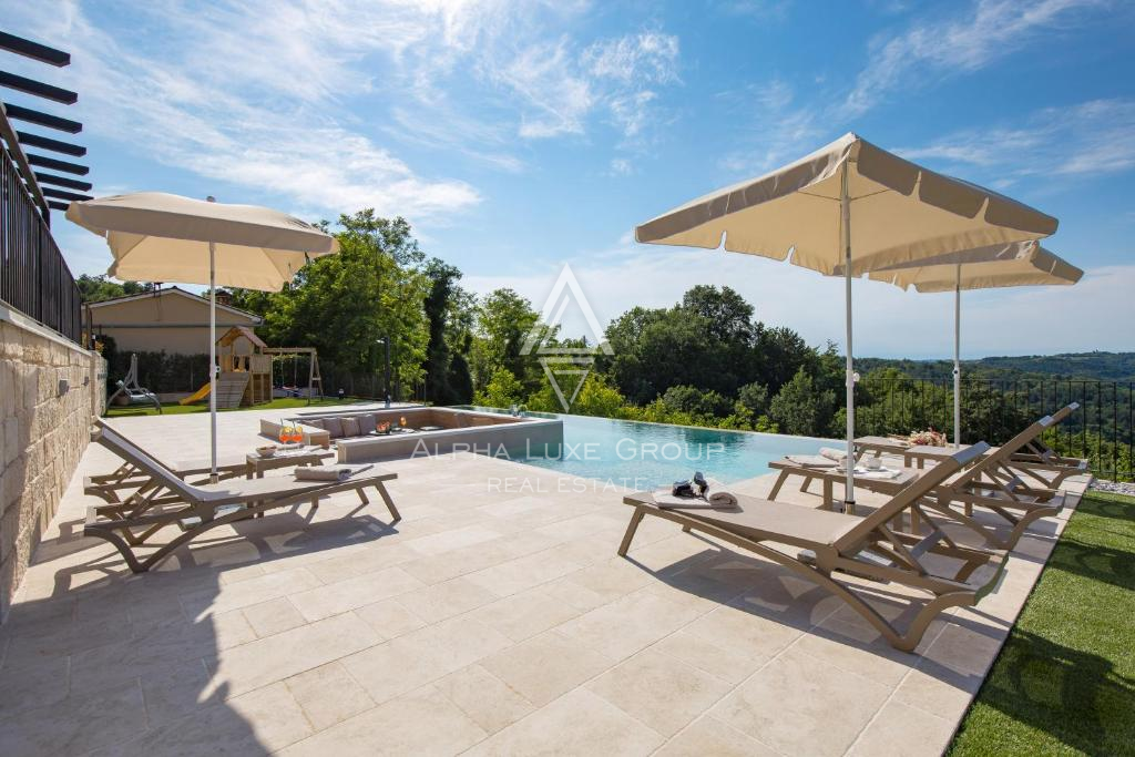 Istria, Montona: Villa di lusso con piscina e vista