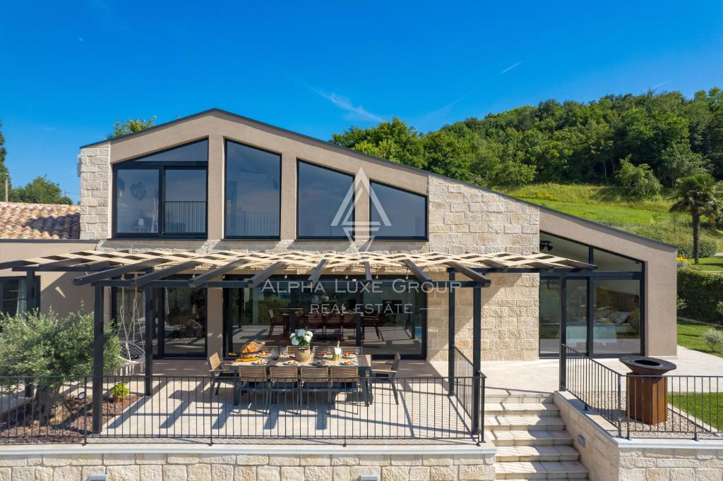 Istria, Montona: Villa di lusso con piscina e vista