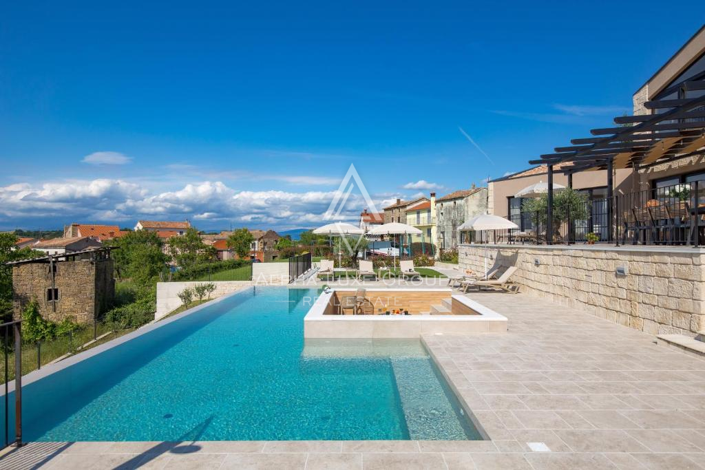 Istria, Montona: Villa di lusso con piscina e vista