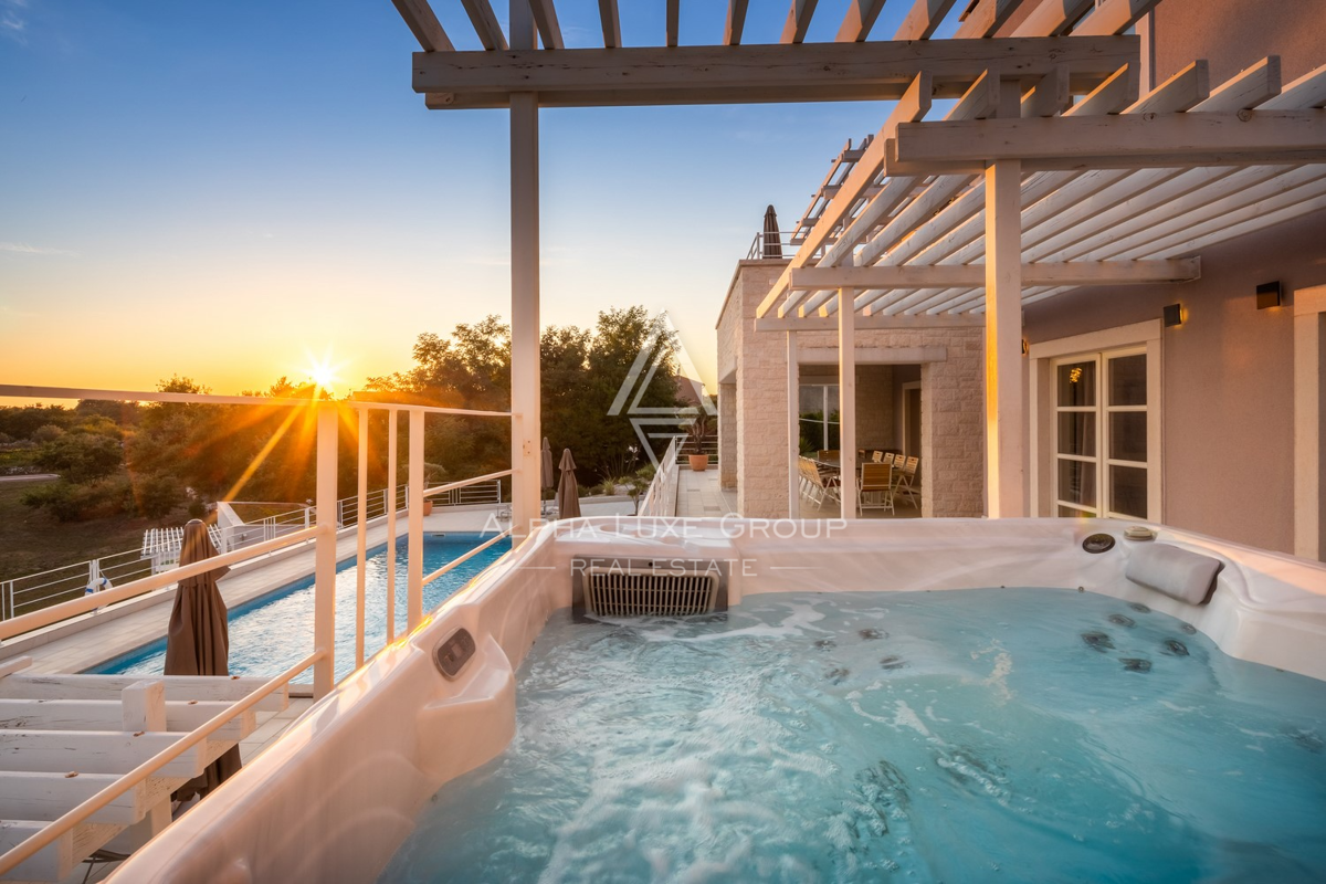 Istria, Svetvinčenat: Villa elegante con piscina e giardino