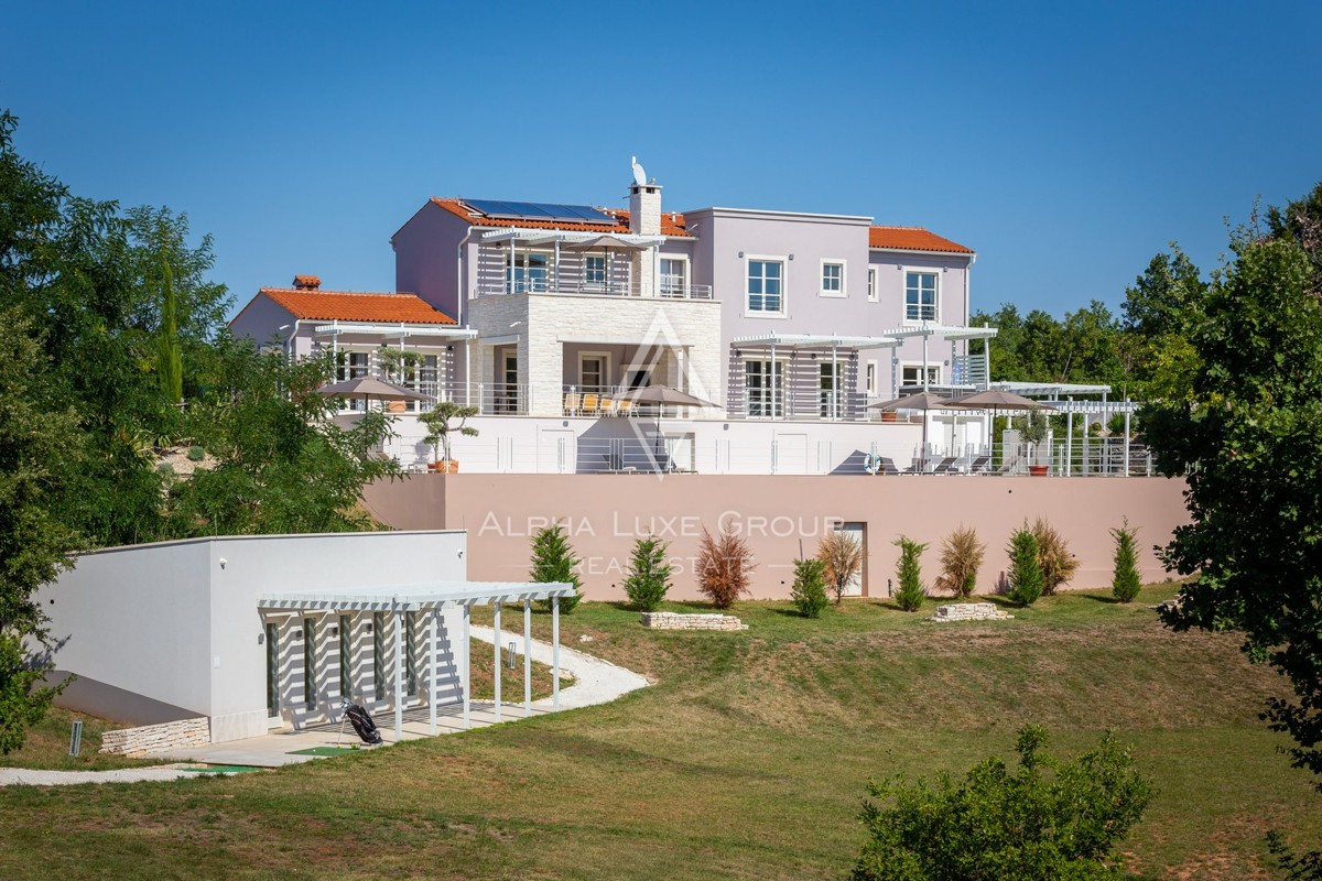Istria, Svetvinčenat: Villa elegante con piscina e giardino
