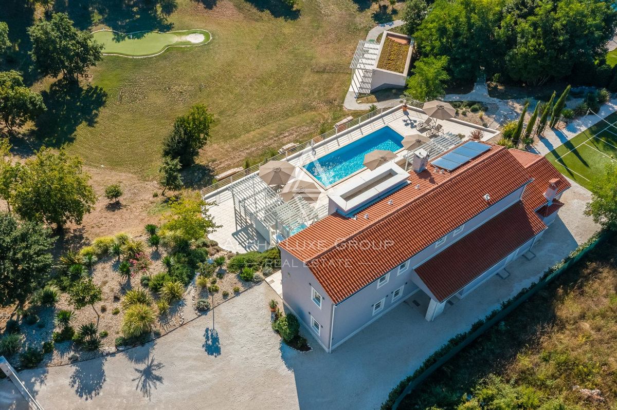 Istria, Svetvinčenat: Villa elegante con piscina e giardino