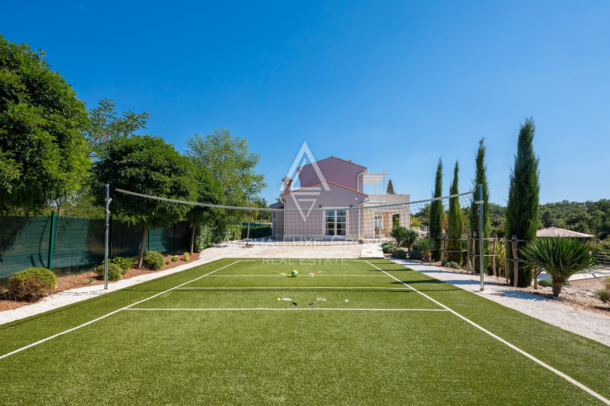 Istria, Svetvinčenat: Villa elegante con piscina e giardino