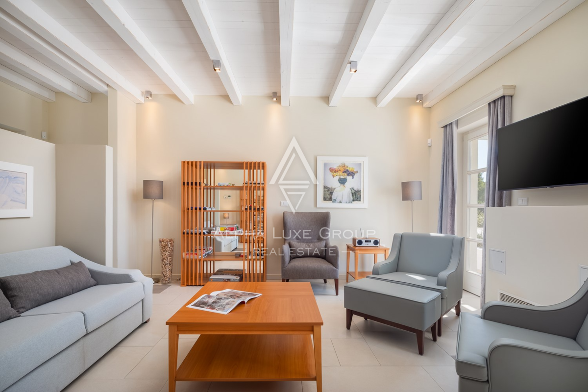 Istria, Svetvinčenat: Villa elegante con piscina e giardino