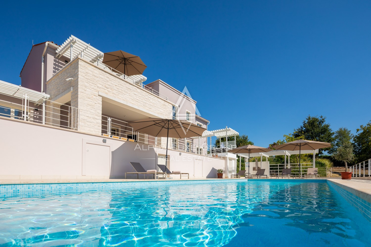 Istria, Svetvinčenat: Villa elegante con piscina e giardino