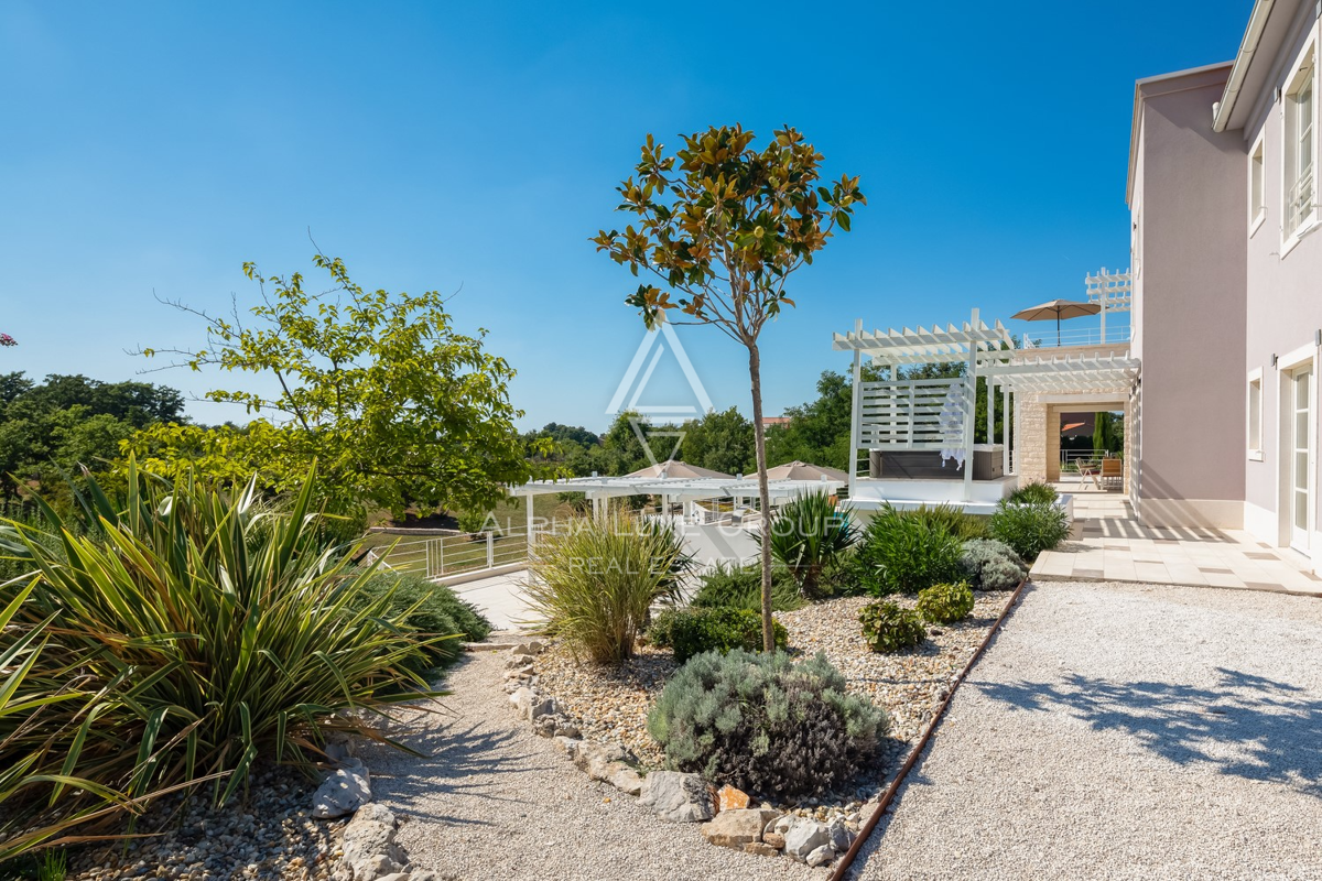 Istria, Svetvinčenat: Villa elegante con piscina e giardino