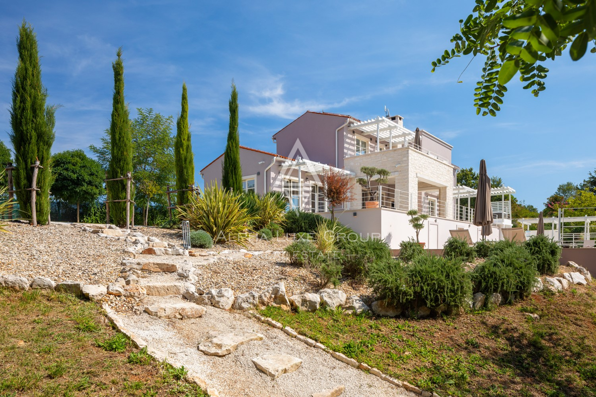Istria, Svetvinčenat: Villa elegante con piscina e giardino