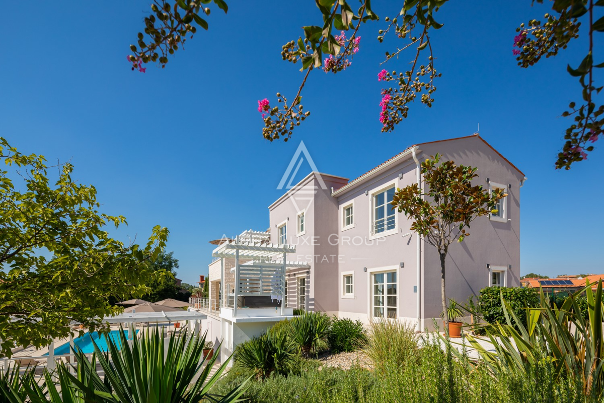 Istria, Svetvinčenat: Villa elegante con piscina e giardino