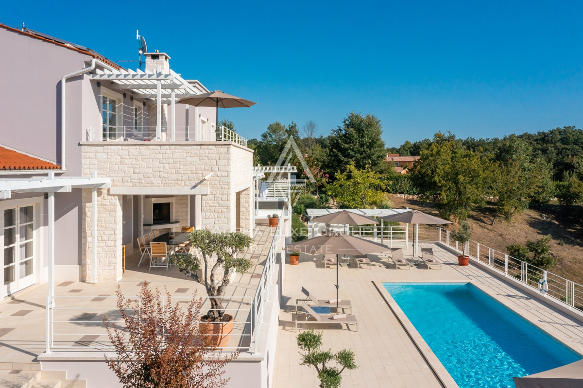 Istria, Svetvinčenat: Villa elegante con piscina e giardino