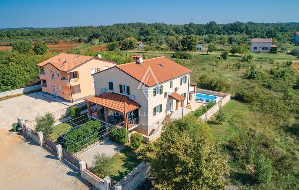 Istria, Umag: Villa bifamiliare vicino al mare