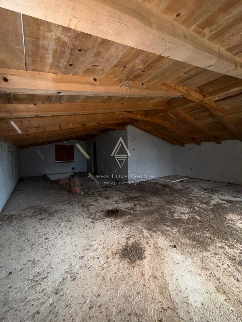 Istria, Rovigno – Casa con potenziale sviluppo