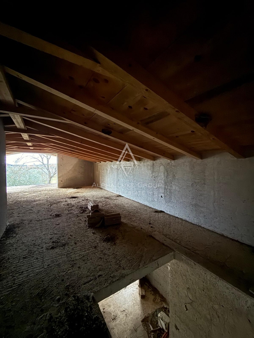 Istria, Rovigno – Casa con potenziale sviluppo