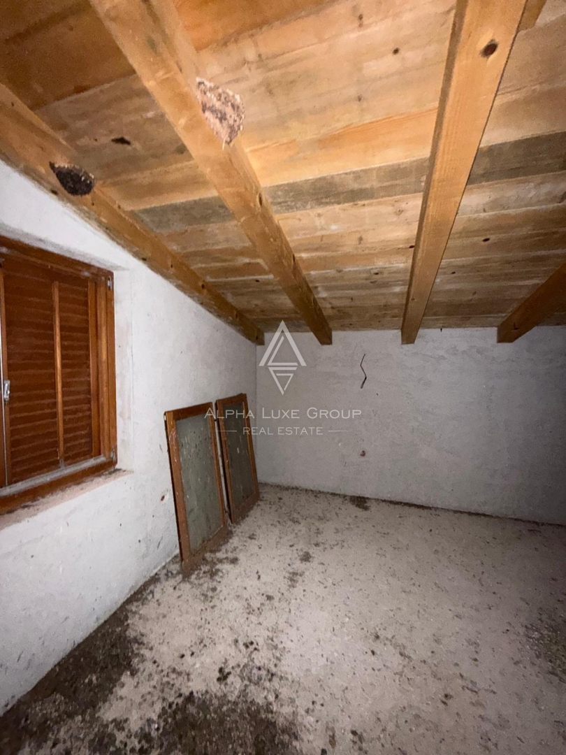 Istria, Rovigno – Casa con potenziale sviluppo