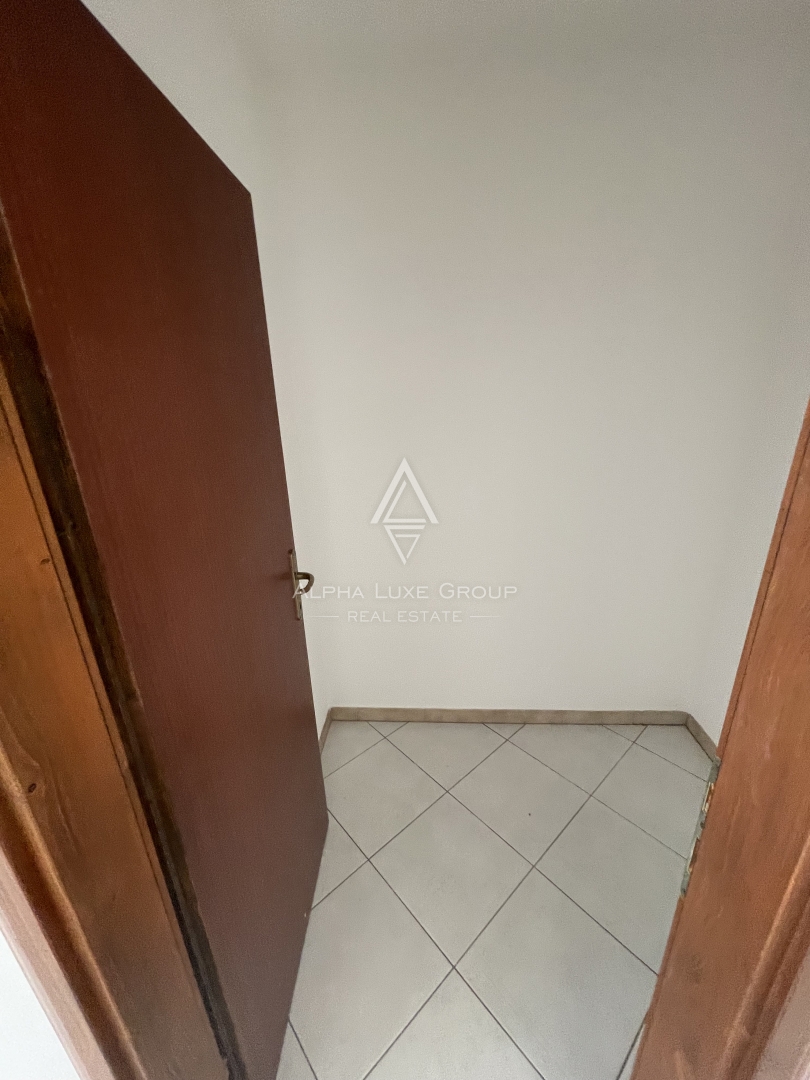 Istria, Bašanija – ampio appartamento vicino al mare